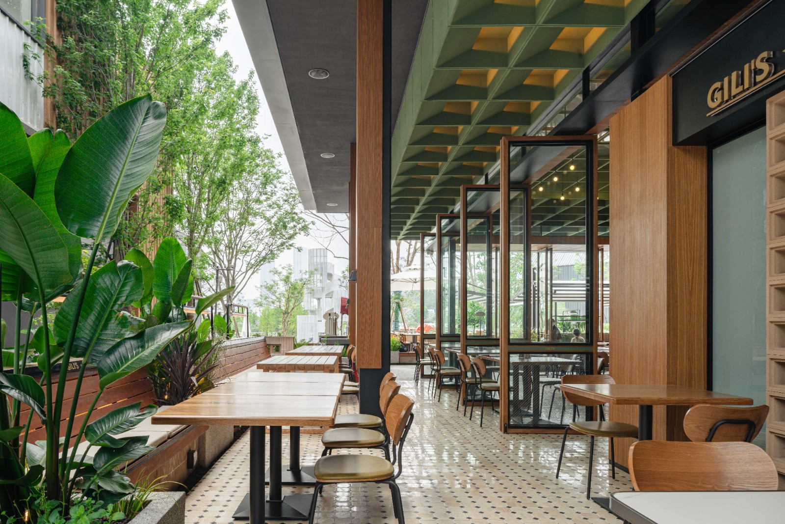 Gili's Waterfront - Public design - LivFama